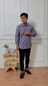 Kemeja Casual Slim Fit