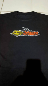 T-SHIRT AKTOR JALANAN SIANG PENUH DEBU ( SABLON DTF ) (BAYAR DITEMPAT)