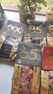 BENNS chocolate ขนาด 138-300 กรัม ช็อกโกแลตแผ่นเล็ก มีระดับความเข้มให้เลือกถึง 5 ระดับ มี 2 รส สินค้าจากมาเลเซีย มีฮาลาล