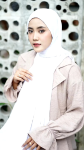 Pashmina Polos Premium: Desain Elegan dan Nyaman