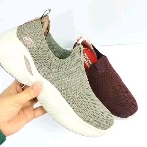 SEPATU SKECHERS ARCH FIT INFINITY