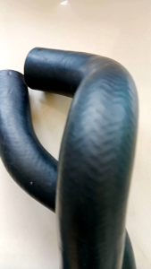 SELANG RADIATOR TOYOTA KIJANG KF 52 ATAS BAWAH