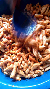 Basreng terlaris rasa pedas dengan aroma daun jeruk 500g