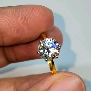 💎แหวนเพชรเม็ดเดี่ยว  เพชรโมอีสแท้ เซอร์ขอบและมีใบเซอร์