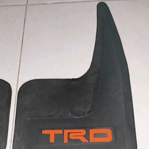 Karpet Lumpur Sedan & Mini bus TRD Universal pelindung cipratan roda Mudguard Paket 4pcs & 2Pcs