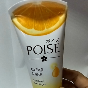 POISE Clear Shine Kulit Bersih dan Segar OIL CONTROL FACIAL FOAM