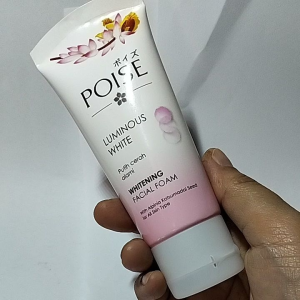 POISE LUMINOUS WHITE Whitening Facial Foam with Alpinia Katsumadai Seed for All Skin Type