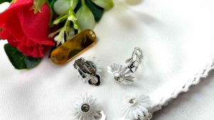 Hijabnur1 - Sepasang Anting klip HijabBunga Kecil/Anting Jepit Hijab Handmade