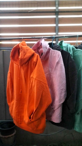 เสื้อฮู้ดมือสองUSAแท้ 100%ราคาถูกเริ่มต้นแค่49บาทมีเก็บปลายทางรีบซื้อก่อนหมดโปรฯลูกค้าสามารถเลือกสีได้โดยแจ้งแชทใส่ได้ทั้งหญิงและชาย