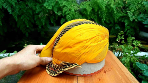 BLANGKON JOGJA MATARAM HALUS KUNING MOTIF SAMURAI KUNING