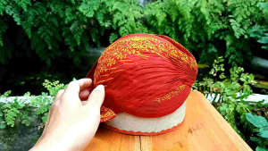 BLANGKON JOGJA MATARAMAN HALUS MERAH MODANG KUSUMO KUNING BISA DI LIPAT DAN DI CUCI