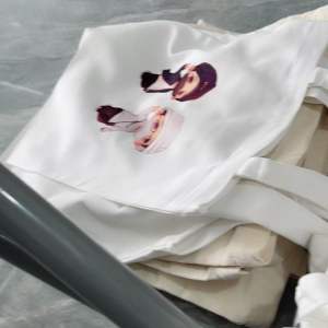 Túi vải trắng lenin xinh dể thương có dây kéo khoá