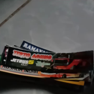 STICKER LOGO BUSMANIA ANTI AIR (SUDAH DI POTONG) REQUEST