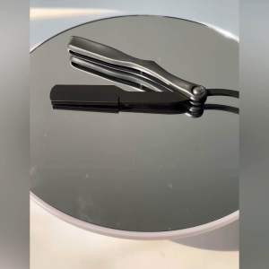 ด้ามมีดโกนหนวด อเนกประสงค์ สีดำล้วน น้ำหนักเบา