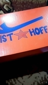 separu pria sepatu wanita wisthoof