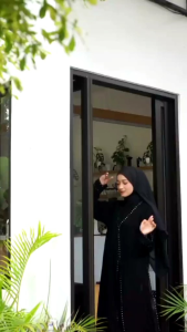 Abaya Elegan untuk Perjalanan Ibadah: Pilihan Terbaik dari Dubai & Arab Saudi