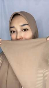 Hijab Persegi Paris Jadul 110x110cm - Varisa - Red Rose - Azahra - Jilbab Segi Empat