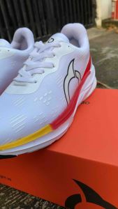 Sepatu Lari Ortuseight Hyperglide: Pilihan Terbaik untuk Aktivitas Outdoor