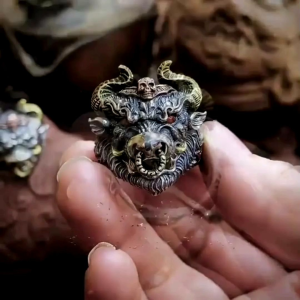 Cincin Elegan Desain Banteng Minotaur Dark Soul (Adjustable)