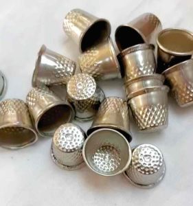 1PCS/Sewing Thimble/Finger Protector Device/Sewing/Stitching/Needlework