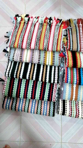 พรมเช็ดทอมือ ราคา 25บาท สมาคมแม่บ้านตำรวจ ผืนใหญ่ยาว 60ซม กว้าง 42ซมซับ น้ำได้ดี ทางร้านค้า ขออนุญาตส่ง สีน้ำได้ดี คละ