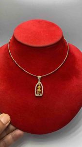 สร้อยคอช็อคเกอร์ 2 กษัตริย์ พร้อมจี้ท้าวเวสสุวรรณล้อมด้วยเพชรสุวิ ช่วยเสริมบารมีโชคลาภ สร้อยคอมี น้ำหนัก 2 สลึง ความยาว 18 นิ้ว