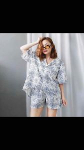 ชุดเซ็ท เสื้อเชิ้ตหน้าสั้นหลังยาว+กางเกงขาสั้น