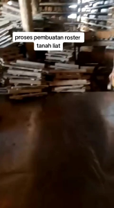 ROSTER TANAH LIAT WARNA MERAH NATURAL / VARIAN MOTIF UNIK HIASAN DINDING / LUBANG ANGIN ANTI TAMPIAS