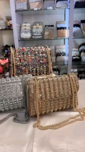 Tas Pesta ALICIA Embellished Crystal Box Clutch
