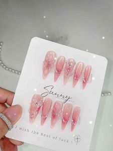 Nail box thiết kế vẽ hoa nổi dễ thương