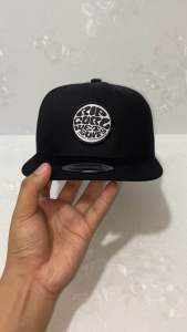 Topi Snapback pria logo bordir timbul bahan katun full tag lebel ejastabel model terbaru