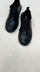 MENFOOTGEAR GRENANDO: Sepatu Docmart Pria Original & Sepatu Kerja Pantofel