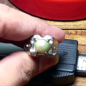 Mutiara Alami: Aksesori dan Perhiasan yang Elegan