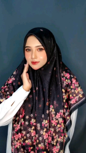 Hijab Jumbo 130×130 Sublime Digital Printing Lasercutt Syafa series zipper bag
