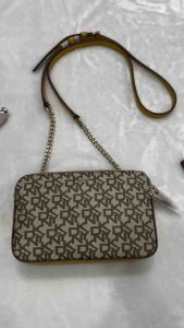 TÚI ĐEO CHÉO NỮ D.K.N.Y 2 ZIP MÀU VÀNG NÂU