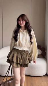 Áo sơ mi basic chất Đũi Lụa - Thiết kế dáng croptop bo chun dưới tay dài bồng cài nút dọc