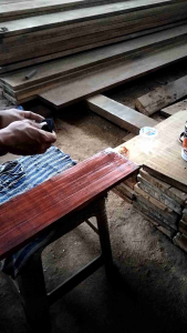 Papan Ambalan Mahoni Lebar 25cm Finishing