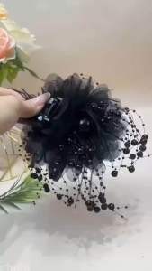 Cào tóc hoa lớn phong cách sang trọng