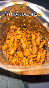 USUS KRISPI PEDAS DAUNJERUK KEMASAN 250GRAM