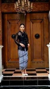 KEBAYA JANGGAN PARAMASTRI KEBAYA KEKINIAN TILE BORDIR MUTIARA MEWAH