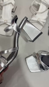 Sandal gót vuông 7 phân quai chéo nhỏ gắn nơ xinh