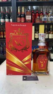 LUCKY 18 XO Có Vảy Vàng Napoleon Brandy 40% 700ml