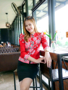 เสื้อลายปาเต๊ะกล้วยไม้ อัดกาว สวยไม่ซ้ำ - Mali เข้าใหม่