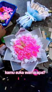 Buket Mawar satin pink 15 tangkai sudah dengan Glitter
