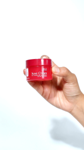 SR12 ACNE CREAM Mampu Memudarkan Bekas Jerawat Mencerahkan Kulit Dan Menghilangkan Beruntusan