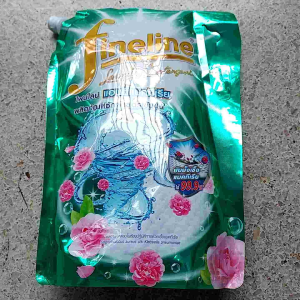 น้ำยาซักผ้าสูตรเข้มข้นไฟน์ไลน์แอนตี้แบคทีเรีย ขนาด 1400 ml. สินค้ามาจากโรงงานของแท้100%