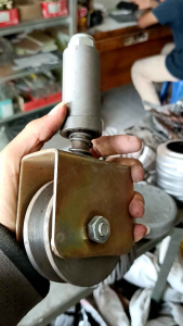 Roda sliding 8cm anti anjlok | roda pagar pintu sliding