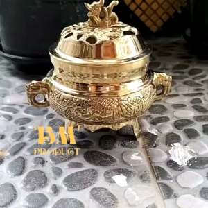 Hio Lo Tempat Dupa Kuningan & Motif Naga