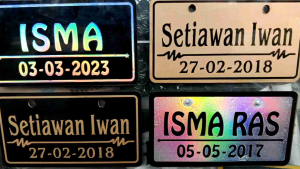 plat sepeda listrik bahan Ackrilik kena cahaya menyala gratis baut & ring