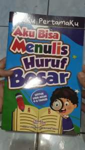 buku pertamaku aku bisa menulis huruf besar 32 halaman (15×24cm)